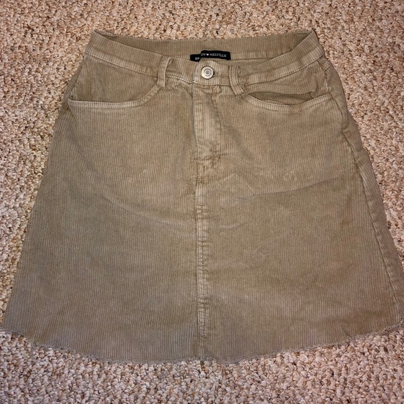 Brandy Melville curduroy skirt - Picture 2 of 3